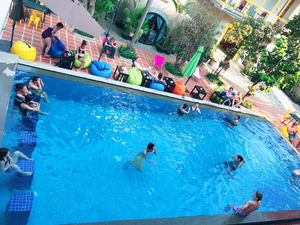 The Flex Hostel Siem Reap Extérieur photo