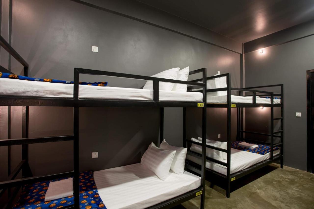 The Flex Hostel Siem Reap Extérieur photo